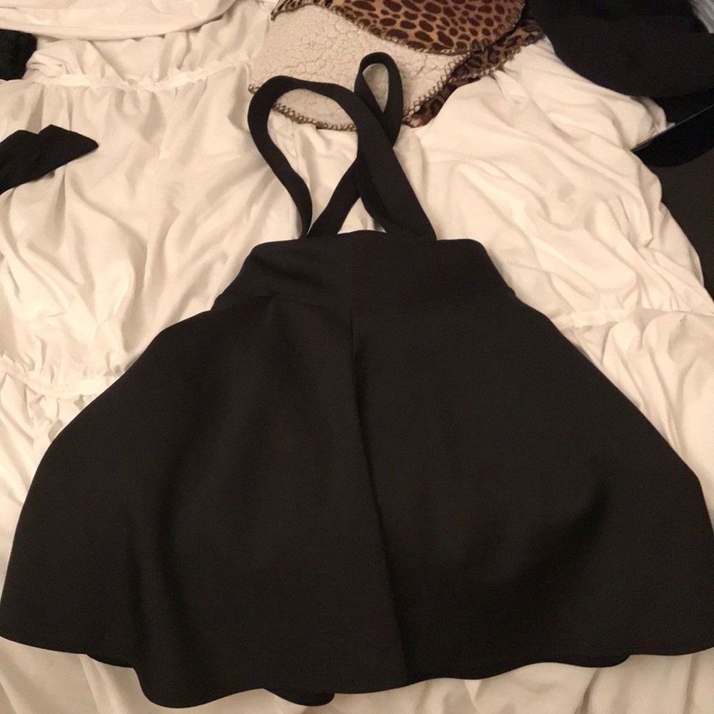 Overall skirt